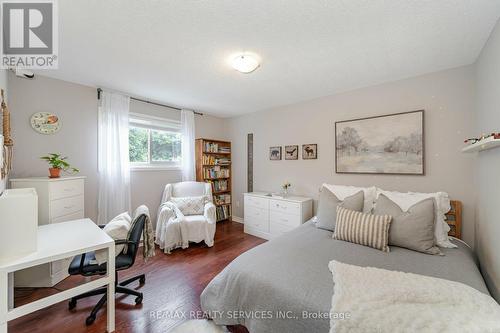 42 Madrid Crescent, Brampton, ON - Indoor Photo Showing Bedroom