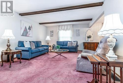 34 Westbrier Knoll, Brantford, ON - Indoor Photo Showing Living Room