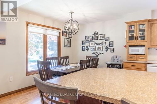 6195 Delta Drive, Niagara Falls, ON - Indoor Photo Showing Dining Room