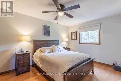 6195 Delta Drive, Niagara Falls, ON - Indoor Photo Showing Bedroom