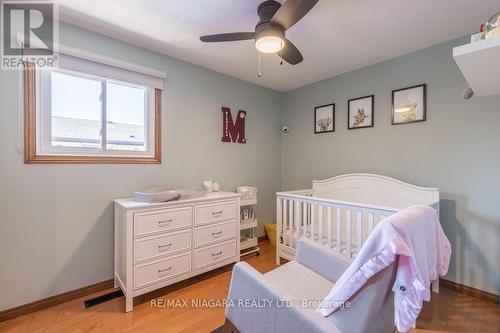 6195 Delta Drive, Niagara Falls, ON - Indoor Photo Showing Bedroom