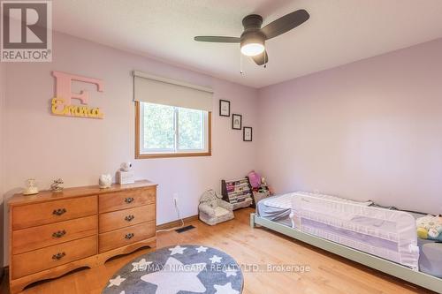 6195 Delta Drive, Niagara Falls, ON - Indoor Photo Showing Bedroom