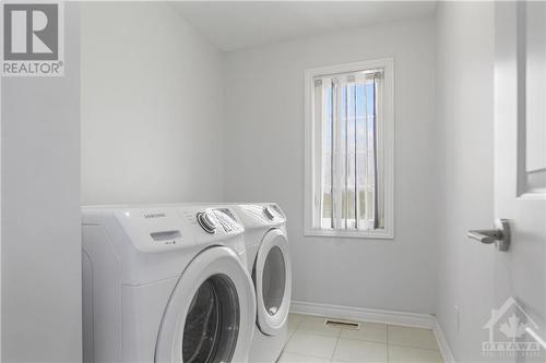 668 Decoeur Drive, Ottawa, ON - Indoor Photo Showing Laundry Room