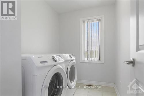 668 Decoeur Drive, Ottawa, ON - Indoor Photo Showing Laundry Room