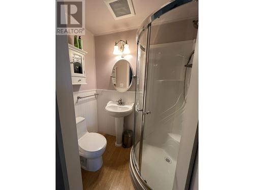 5116 Sunset Drive, Fort Nelson, BC - Indoor Photo Showing Bathroom