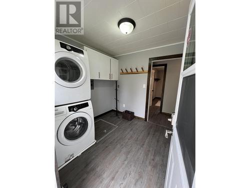 5116 Sunset Drive, Fort Nelson, BC - Indoor Photo Showing Laundry Room