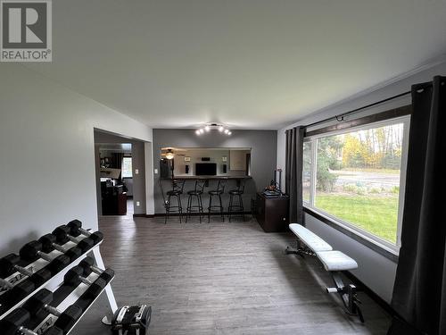 5116 Sunset Drive, Fort Nelson, BC - Indoor Photo Showing Living Room