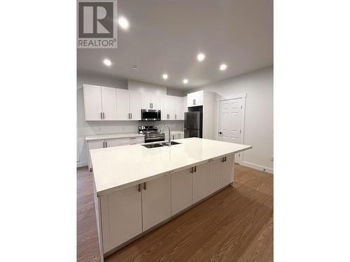 4022 Thomas Street, Terrace, BC - Indoor Photo Showing Kitchen