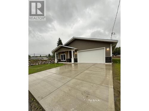 4022 Thomas Street, Terrace, BC - Outdoor