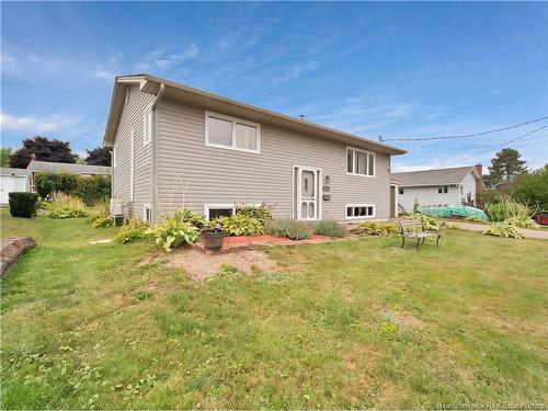 207 Diligent Dr, Riverview, NB 