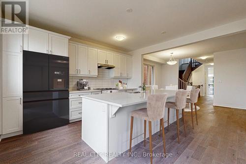 47 Mcbride Trail, Barrie, ON - Indoor Photo Showing Kitchen With Upgraded Kitchen