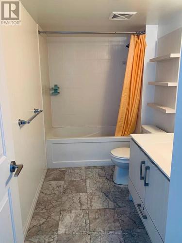 1812 - 275 Yorkland Road, Toronto, ON - Indoor Photo Showing Bathroom