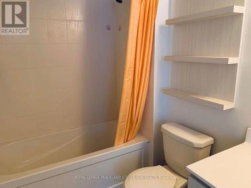 1812 - 275 Yorkland Road, Toronto, ON - Indoor Photo Showing Bathroom