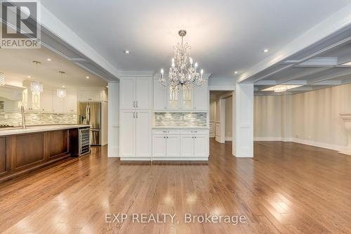 1135 Montrose Abbey Drive, Oakville, ON - Indoor Photo Showing Kitchen