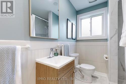 521 Hughson Street N, Hamilton, ON - Indoor Photo Showing Bathroom