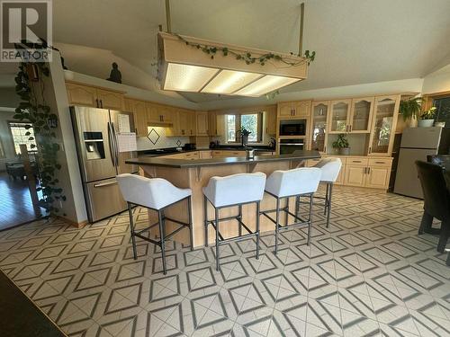 118 Weeks Road, Genelle, BC - Indoor Photo Showing Kitchen