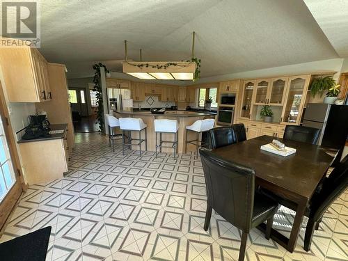 118 Weeks Road, Genelle, BC - Indoor Photo Showing Dining Room