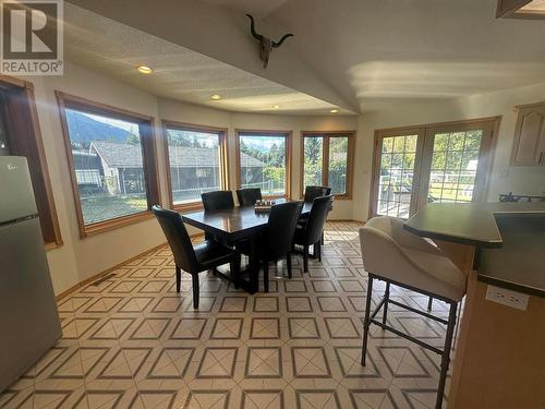 118 Weeks Road, Genelle, BC - Indoor Photo Showing Dining Room