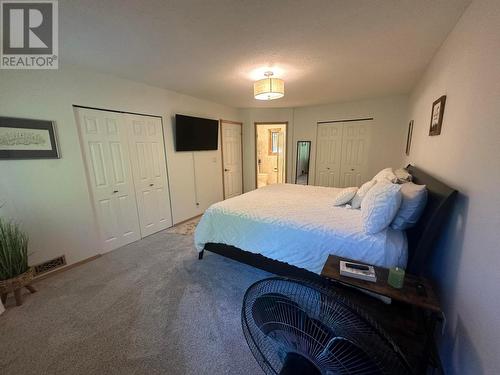 118 Weeks Road, Genelle, BC - Indoor Photo Showing Bedroom