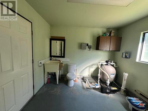 118 Weeks Road, Genelle, BC - Indoor Photo Showing Other Room