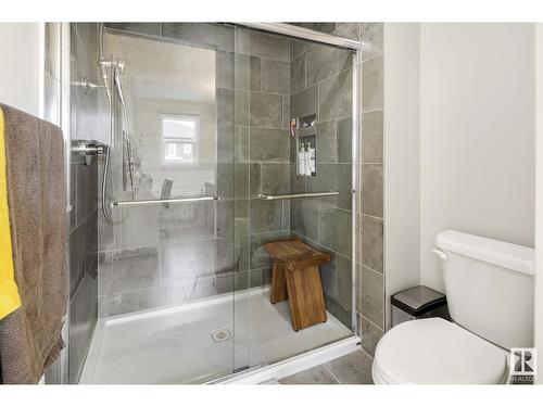 15184 25 St Nw, Edmonton, AB - Indoor Photo Showing Bathroom