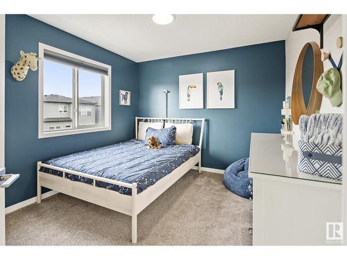 15184 25 St Nw, Edmonton, AB - Indoor Photo Showing Bedroom