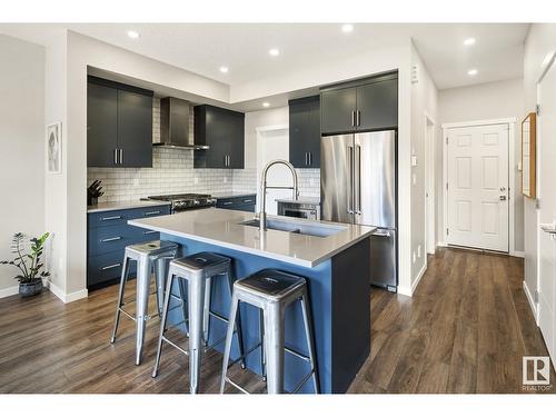 15184 25 St Nw, Edmonton, AB - Indoor Photo Showing Kitchen With Upgraded Kitchen