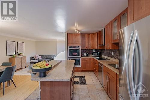 22 Mcpeake Place, Ottawa, ON - Indoor Photo Showing Kitchen