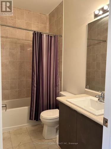 106 Laskin Drive, Vaughan, ON - Indoor Photo Showing Bathroom