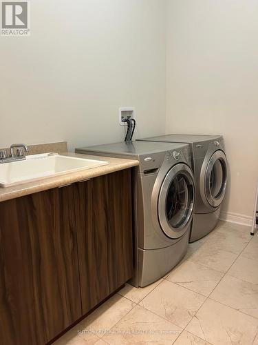 106 Laskin Drive, Vaughan, ON - Indoor Photo Showing Laundry Room