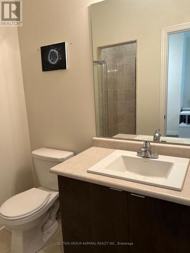 106 Laskin Drive, Vaughan, ON - Indoor Photo Showing Bathroom