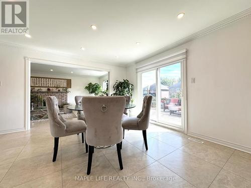 48 Brookshill Crescent, Richmond Hill, ON - Indoor Photo Showing Dining Room