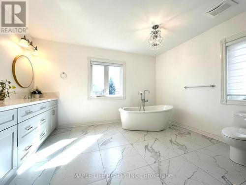 48 Brookshill Crescent, Richmond Hill, ON - Indoor Photo Showing Bathroom