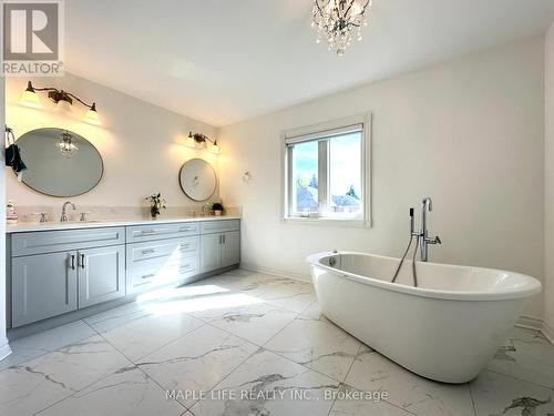 48 Brookshill Crescent, Richmond Hill, ON - Indoor Photo Showing Bathroom