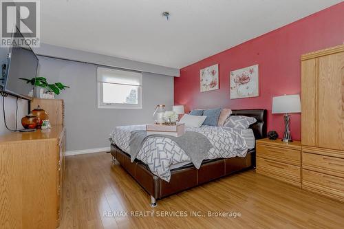 32 Simmons Boulevard, Brampton, ON - Indoor Photo Showing Bedroom