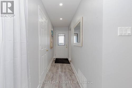 32 Simmons Boulevard, Brampton, ON - Indoor Photo Showing Other Room