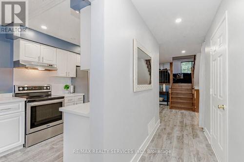 32 Simmons Boulevard, Brampton, ON - Indoor Photo Showing Kitchen