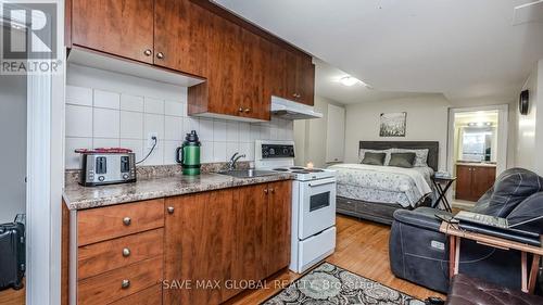 46 Goldsboro Road, Brampton, ON - Indoor Photo Showing Kitchen