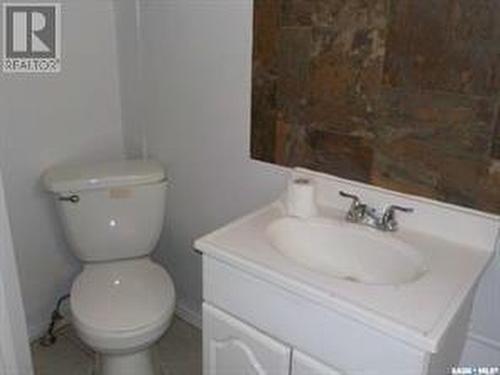 413 Idylwyld Drive N, Saskatoon, SK - Indoor Photo Showing Bathroom