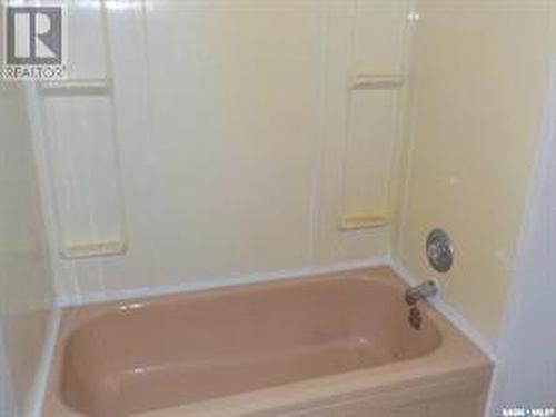 413 Idylwyld Drive N, Saskatoon, SK - Indoor Photo Showing Bathroom