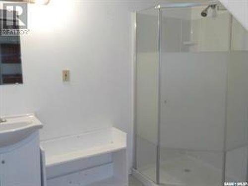 413 Idylwyld Drive N, Saskatoon, SK - Indoor Photo Showing Bathroom