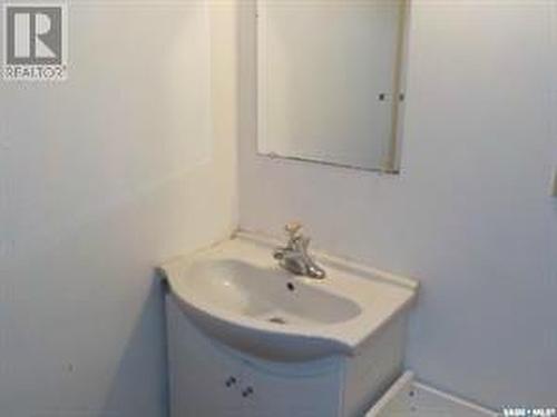 413 Idylwyld Drive N, Saskatoon, SK - Indoor Photo Showing Bathroom