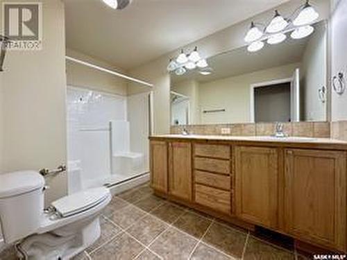 336 T Avenue S, Saskatoon, SK - Indoor Photo Showing Bathroom