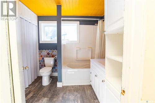 308 2Nd Street E, Wynyard, SK - Indoor Photo Showing Bathroom