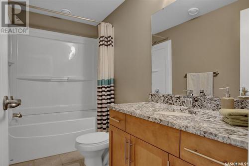 5262 Aviator Crescent, Regina, SK - Indoor Photo Showing Bathroom