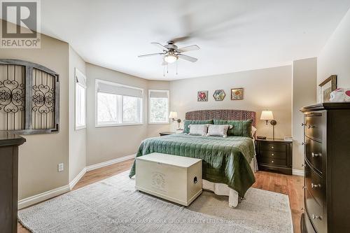 7 Falling Leaf Court, Aurora, ON - Indoor Photo Showing Bedroom