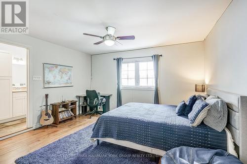 7 Falling Leaf Court, Aurora, ON - Indoor Photo Showing Bedroom