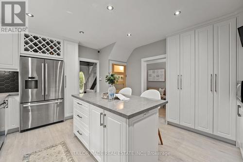 42 Centre Street N, Brampton, ON - Indoor Photo Showing Kitchen With Stainless Steel Kitchen