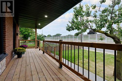 958 South Service Road, Mississauga, ON - Outdoor With Deck Patio Veranda With Exterior