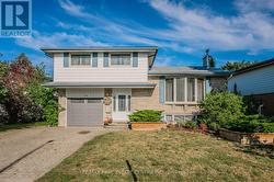 19 HALIFAX DRIVE  Kitchener, ON N2B 2Y4